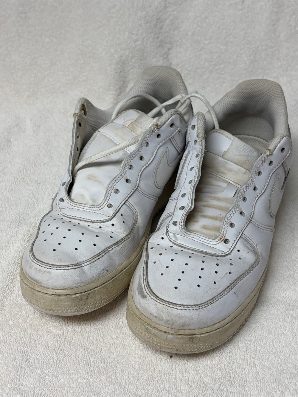 Nike Air Force 1 ’07 Triple White Men’s Size 9 CW2288-111